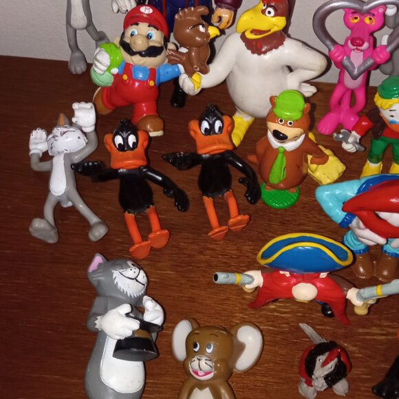 Lot of 27Assorted Action Figures - Picture 6 of 11